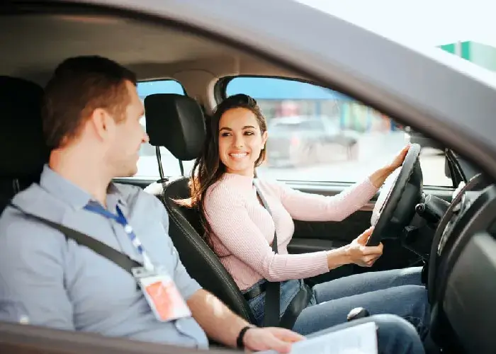 How-to-find-the-right-instructor-for-driving-lessons